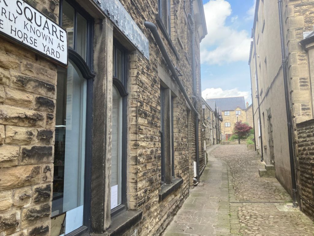 View of the buildings in Park Square (formerly White Horse Yard), Knaresborough.